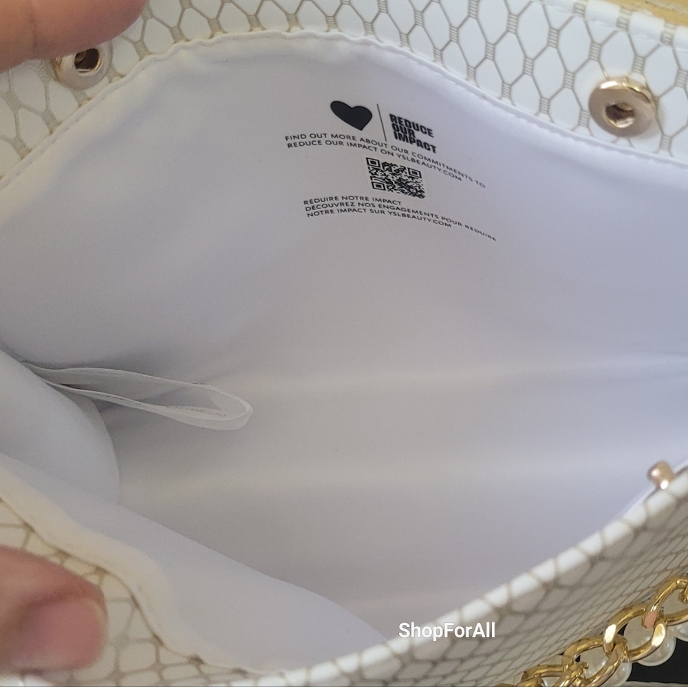 Yves Saint Laurent - Picture 6 of 16
